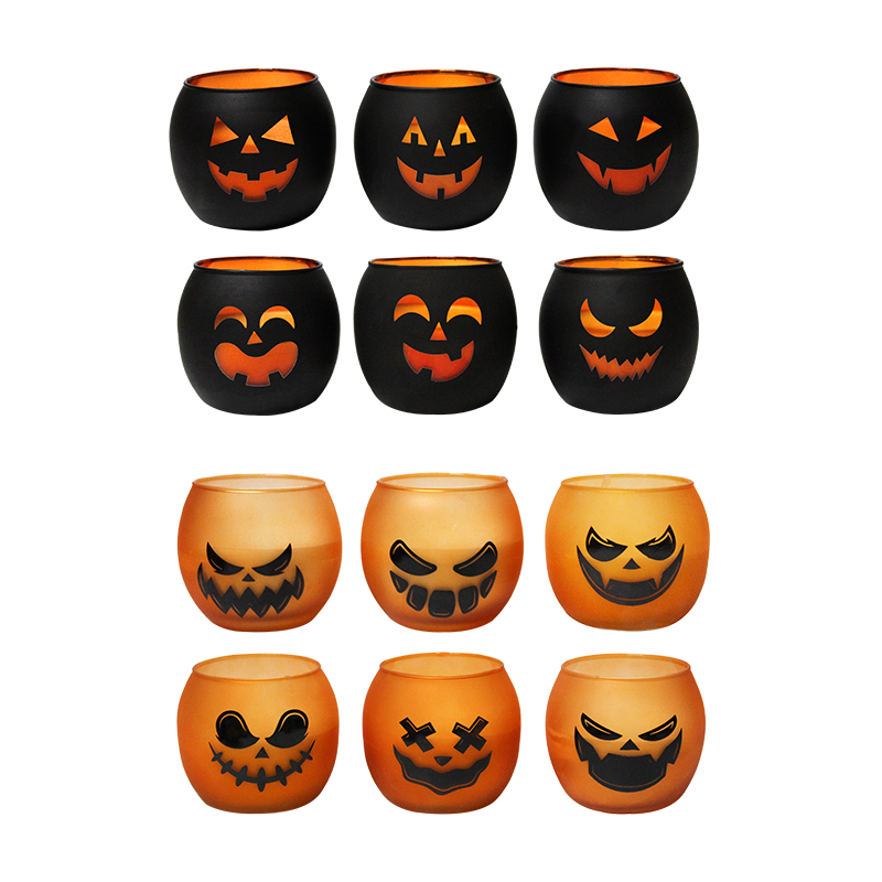 Coinneal aghaidh taibhse pumpkin oráiste